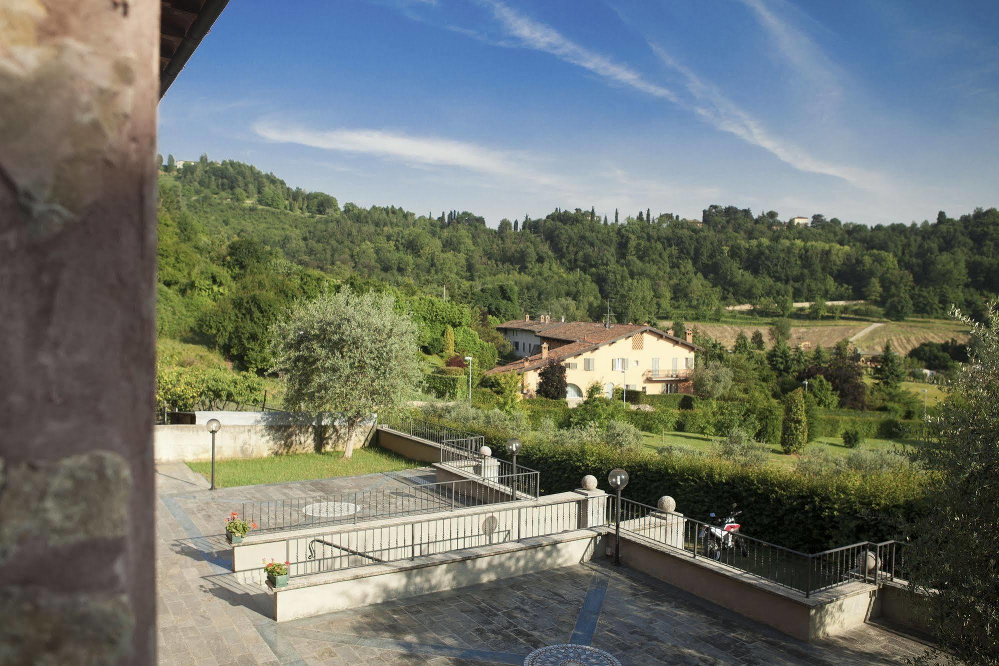 Dimora Le Nove Fate Hotell Bergamo Exteriör bild