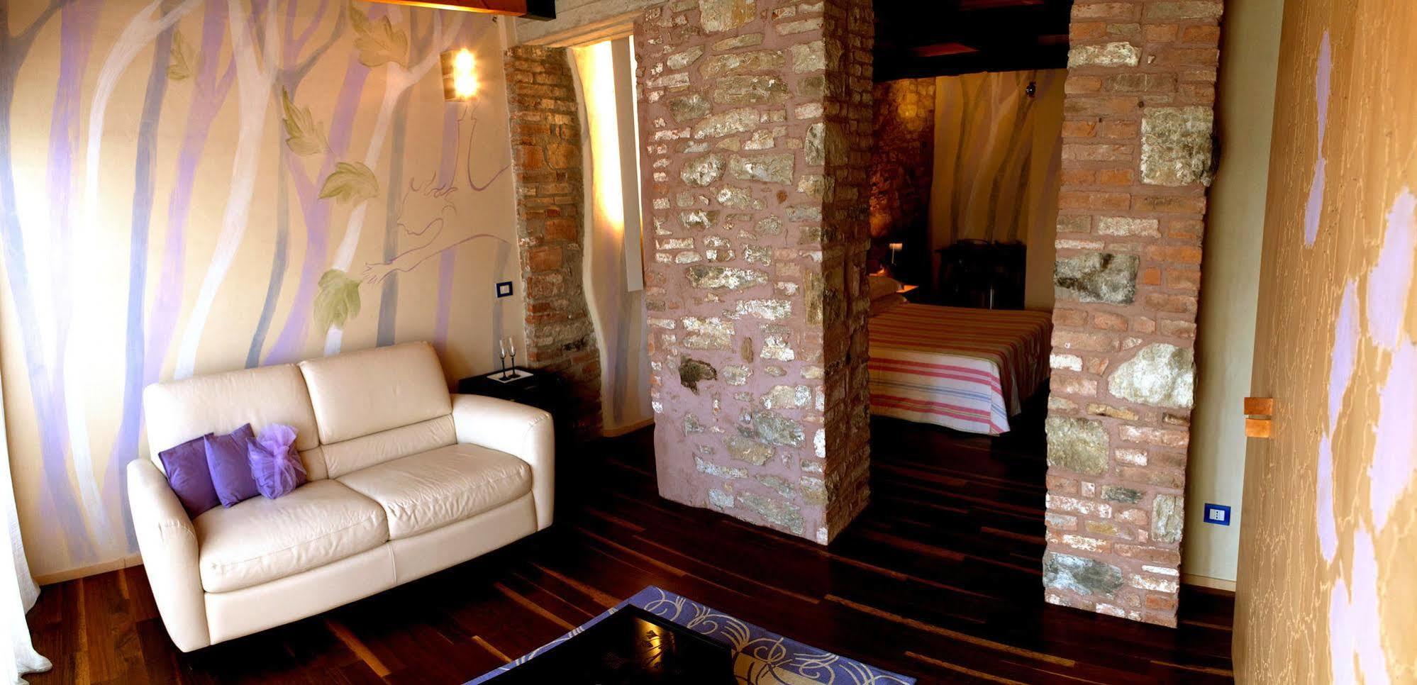 Dimora Le Nove Fate Hotell Bergamo Exteriör bild